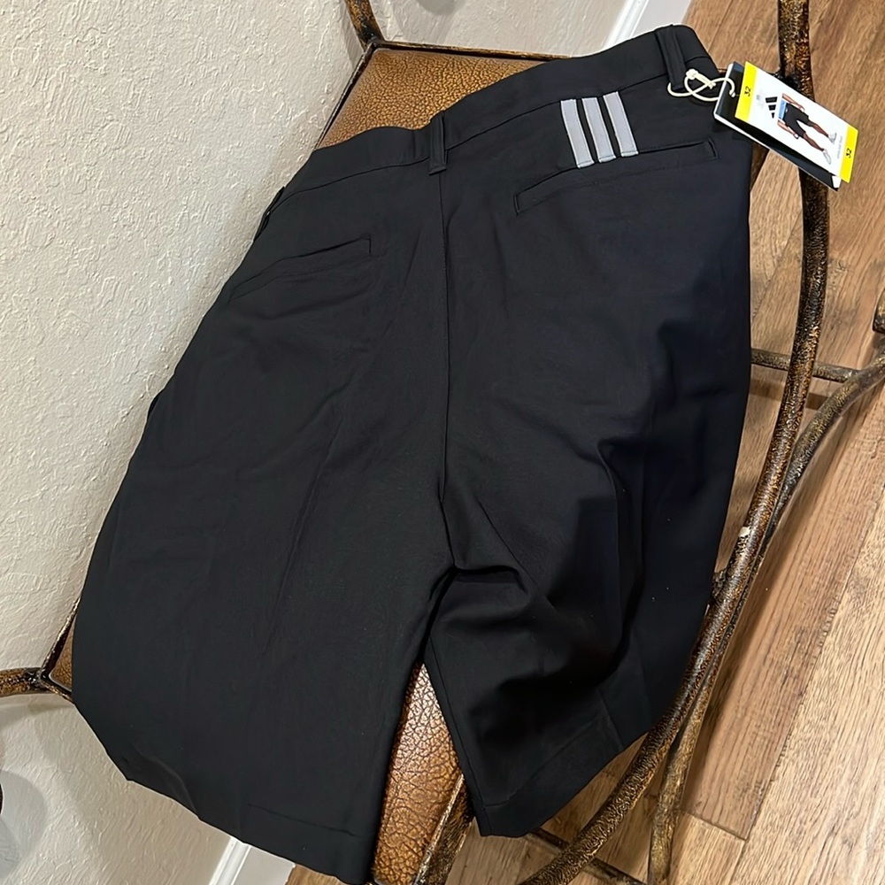 Brand New Adidas Black with Gray stripes Lightweight Stretch Golf Active Shorts!